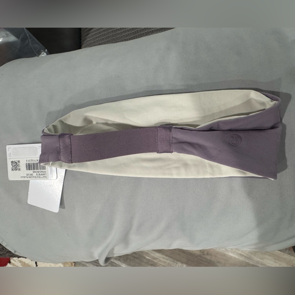 LULULEMON FRINGE FIGHTER REVERSABLE HEADBAND NWT. - Picture 7 of 9